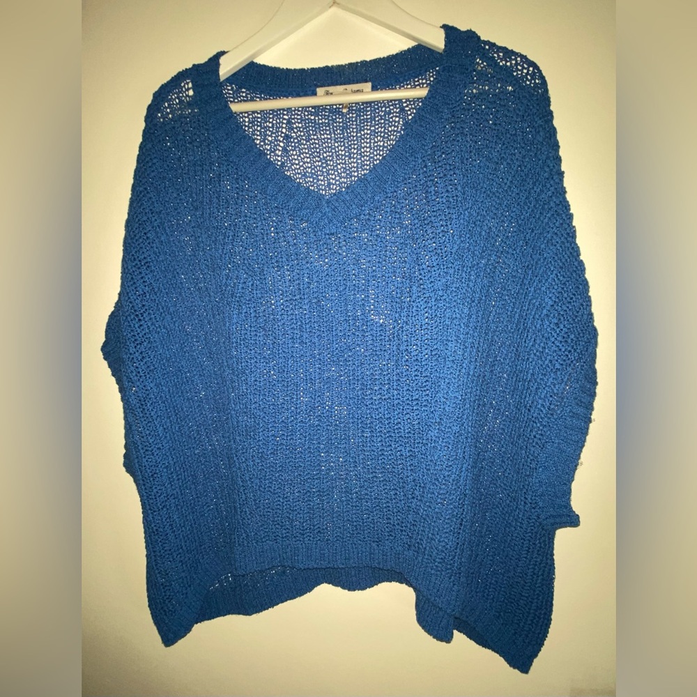 Tommy Bahama Marlina Blue Tape Yarn Open Knit V-Neck Sweater M Medium see photos - Picture 2 of 13